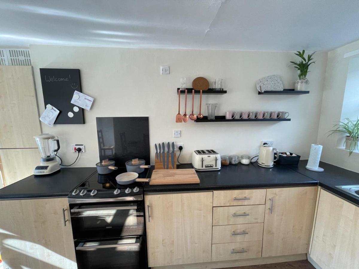 Honeycomb Cottage Newburgh  Екстериор снимка