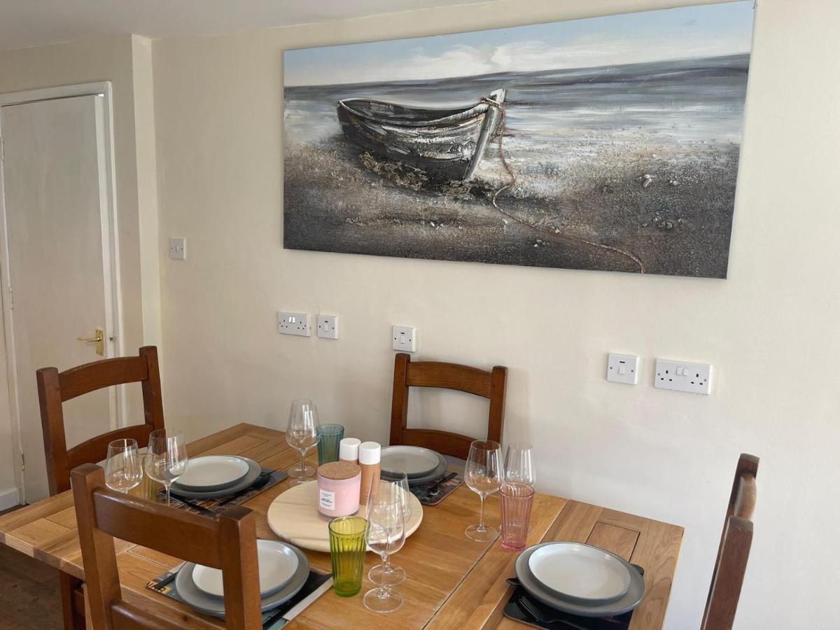 Honeycomb Cottage Newburgh  Екстериор снимка